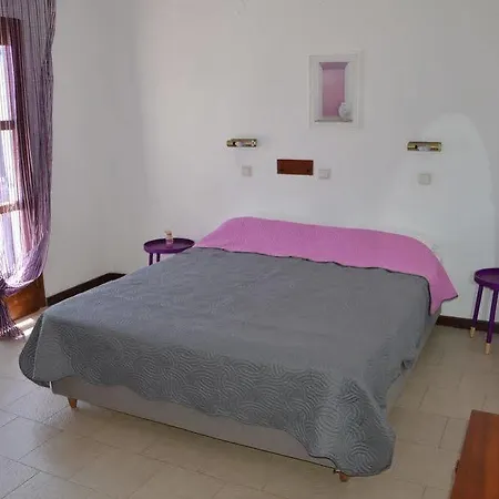 Apartment Polydoros *